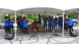 Suzuki School of Newton Tour Group plays Start War at Woban Village Day 2018