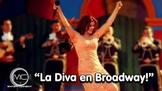 Lucia Mendez interpretaba un 🎶 Potpurri ♫ ♪ en tributo a Juan Gabriel en La Fiesta Broadway 1998