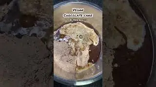 The BEST VEGAN Chocolate Cake! #short #shorts #youtubeshorts #viral #chocolate #vegan #food