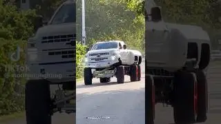 Holy Sideways 😳#crabwalk #chevrolet #truck #silverado #shorts #chevy #shortvideo #shortsfeed #lift