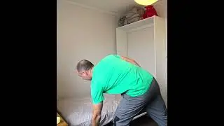 Opening and closing Tiltaway Murphy bed (yMPlo1LW)