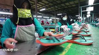 Begini Ternyata Proses produksi Superlight sandal Consina yang ringan