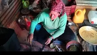 दीदी जी को लगाया काम पर 🫢#phadilifestyle virlediting  #uttrakhand #YouTube video# gdwali video #♥️