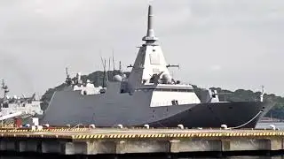 護衛艦もがみ(FFM1)国旗&bull;自衛艦旗掲揚