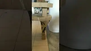 Cr&eacute;ation d'un bureau forme cheval tout en carton.