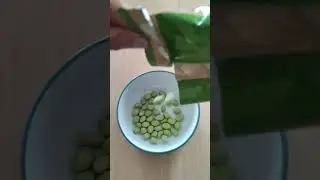 Opening Wasabi Peanuts #satisfying #japanesestyle #food #shorts