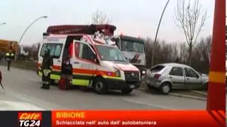 Bibione - Schiacciata nell' auto dall' autobetoniera