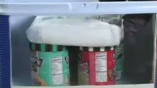 Airgas Penguin Brand Dry Ice-Packing a Cooler