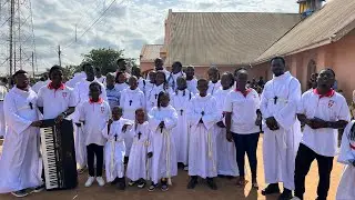 SIFA JUU SIFA KWA MUNGU (CENTENAIRE) | Pueri Cantores Saint KIZITO - Messe d’ensemble Nakivale - Ug