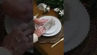 3 Ways to Style Your Christmas Napkins Christmas Table Decor | Layered Lounge