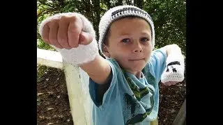 How To Crochet Minecraft Skeleton Gloves - Fingerless - The Crochet Nerd