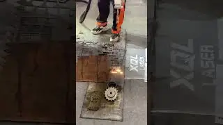 Revolutionize your cleaning process with our fiber laser cleaning machine! 🚀