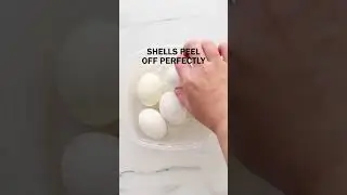 Tip for peeling a large batch of eggs quickly #shorts #hacks