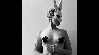 Masking, Neurodivergence, and Posing Nude with Eva Aldea