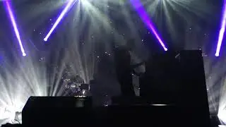 M83 - Oblivion ft. Kaela Sinclair (Live in Oakland)