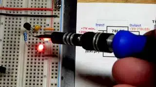 78L05 5 volt output regulator demo circuit by Electronzap for learning electronics shorts 84