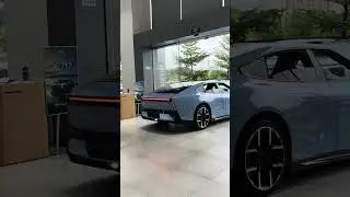 XPeng P7 2025: The Tesla Killer? 820km Range + 10 Min Charge! #xpeng #xpengp7 #dreamcar #shorts