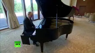 Putin plays 
