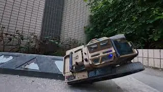 This is how you play with tracked vehicles! #RemoteControlCars #TrackedVehicles #Boys'Fun #Gifts