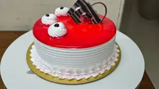 Strawberry cake...🍰🎂🍡(Today's oder)