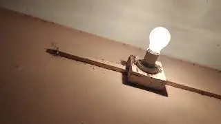 Is bulb kee light yellow type ki hai
