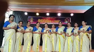 പട്ടാമ്പി ഗുരുവായൂർ ക്ഷേത്രോത്സവത്തോടനുബന്ധിച്ച് നടന്ന തിരുവാതിരക്കളി