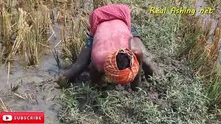 Amazing Eel Fishing System | Boy Catching Eel Fish From Near Land Hole