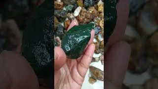🤔Guess The Stone 🙄 Jasper,Jade Or Green Rock??🤷💚#shorts #nature #rock #jasper #amazing #earth #jade
