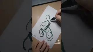 it&aacute;lica con ornamentos, bell&iacute;sima forma de expresarse a trav&eacute;s de las letras #calligraphy