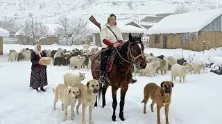 Life in a Snowy Mountain Village | Baking Bread and Cooking