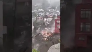 dharmshala mein Badal fatta. Bhari tabahi 😭😭😭