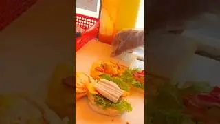 Under 1$ Sandwich Burger Street Food #phnompenhfood #cambodiafood #streetfoodideas #streetfood