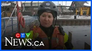 Toronto Police give reminder on being safe near icy water