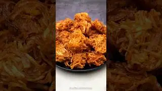 कच्चे आलू का क्रिस्पी और टेस्टी पकौड़ा Pakora Recipe #shorts #trending #youtubeshorts #pakora