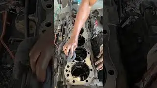 Engine head cleaning #asmr #automobile #engine #machine #shortsfeed