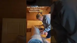 The mattress fought back💥🛏️#MattressFail#FunnyMoments#HomeComedy#RelatableFails