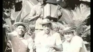 LA REYNA DEL ESPACIO - LOS CORRALEROS DEL MAHAGUAL.wmv