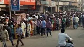 Currency ban: Long queues outside banks