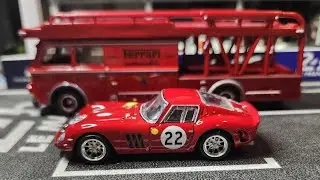 HotWheels Special Edition Cars Team Transport Ferrari 250 GTO and Fiat 642 RN2 Batroleti Transporter