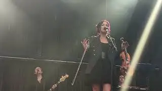 AMANDA SHIRES 