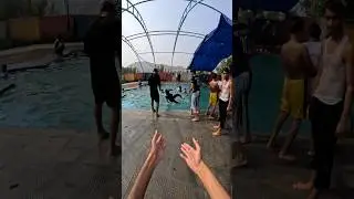 bella ciao parkour fun in water pov