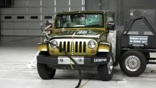 2008 Jeep Wrangler 4-door side IIHS crash test
