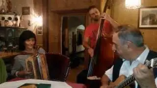 Marlies spielt die Munti-Polka
