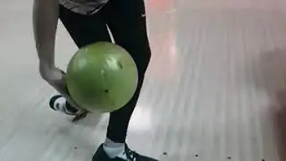 Как закрутить шар в боулинге. Релиз обучение. Bowling release drill.