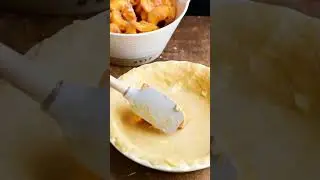 Peach Pie with Fresh Peaches