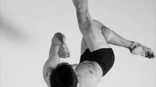 My Modern Met : Ultra Slow Motion of Dancers Extending Their Bodies by Niv Novak.