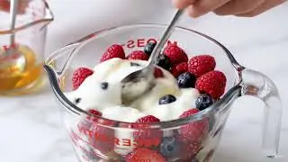 Healthy & Delicious! Greek Yogurt Berry Fruit Salad Recipe 🍓🥭🫐