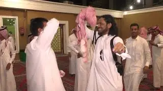 صوت حاكم الشيباني ولا يشوش راسي رميت الشماغ والعقال عزالله يعزكم ويرفع قدركم ياعيال منيف