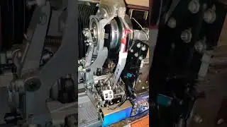 Our Seeburg KD200 Jukebox Loading a Record in Slow Motion