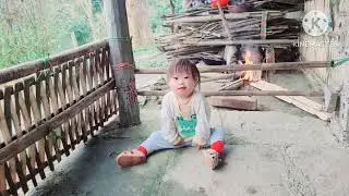 The daily struggles of a single mother and her child.